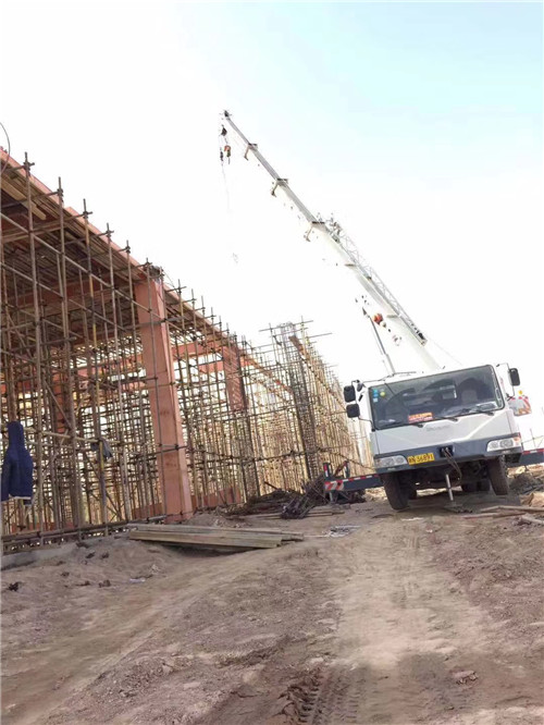 临夏市吊车作业的安全注意事项有哪些？